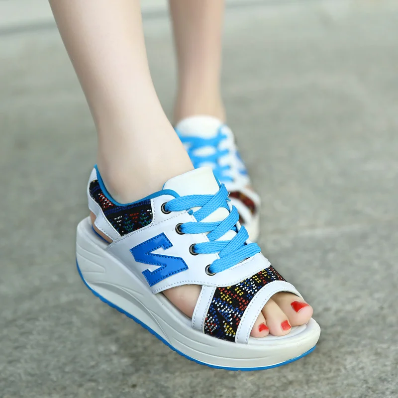 

Summer new sandals women Korean Joker sponge cake shake sandals strap casual fish mouth sandals