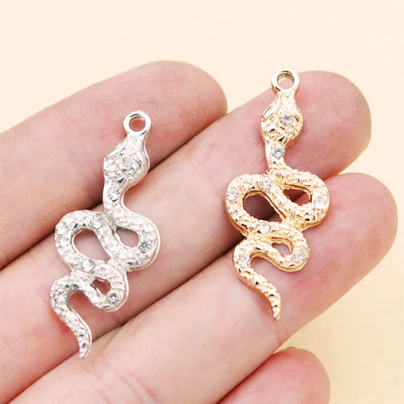 8 шт. подвески в виде змеи Подвески ручной работы коралловой змея со стразами P67 |