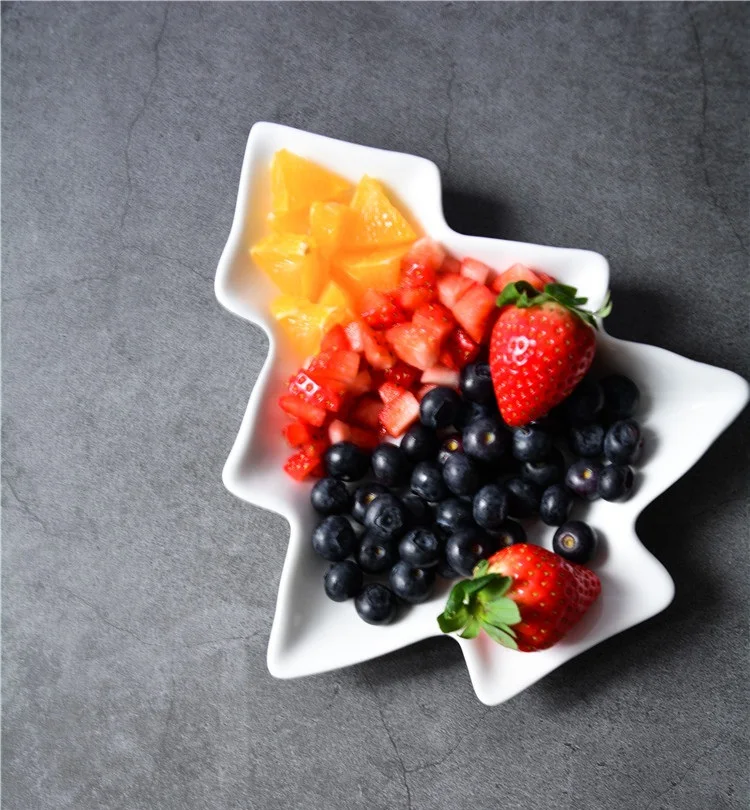 Рождественская елка десертная тарелка столовая посуда салат торт фрукты