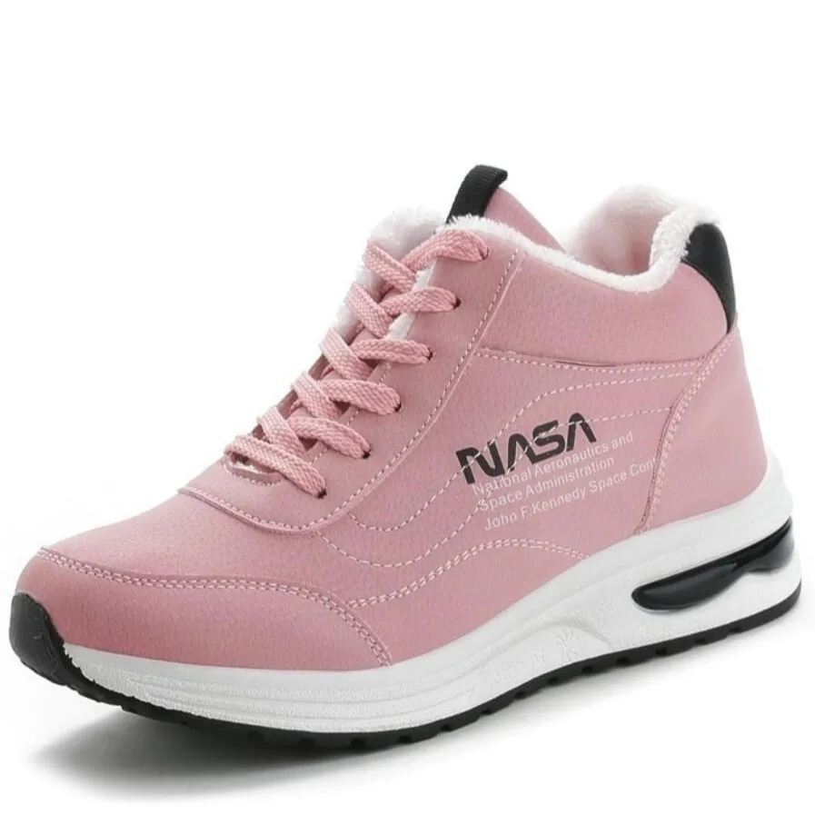 Женские зимние ботинки на плоской подошве теплые ботильоны платформе сезон