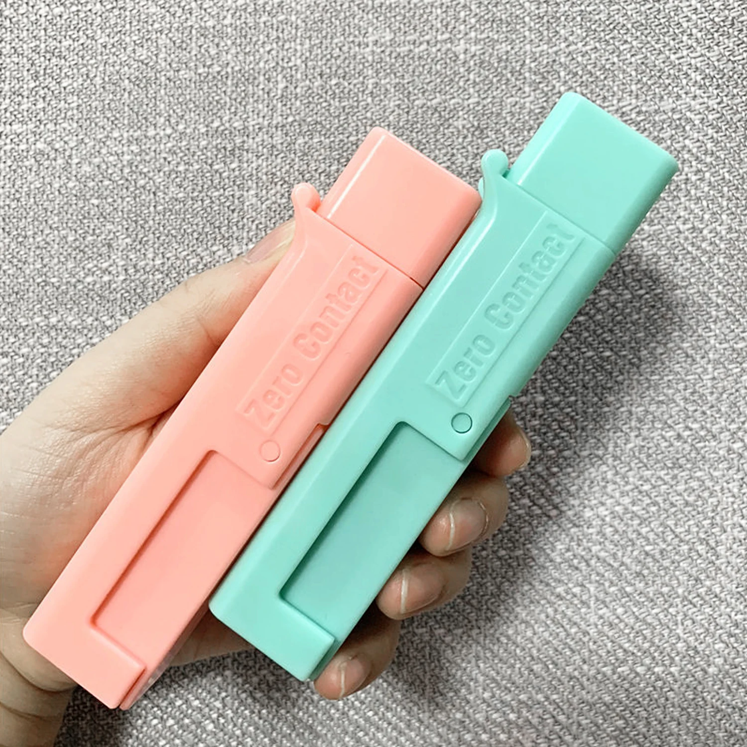 Бесконтактный инструмент для открывания дверей избегающий бесконтактного