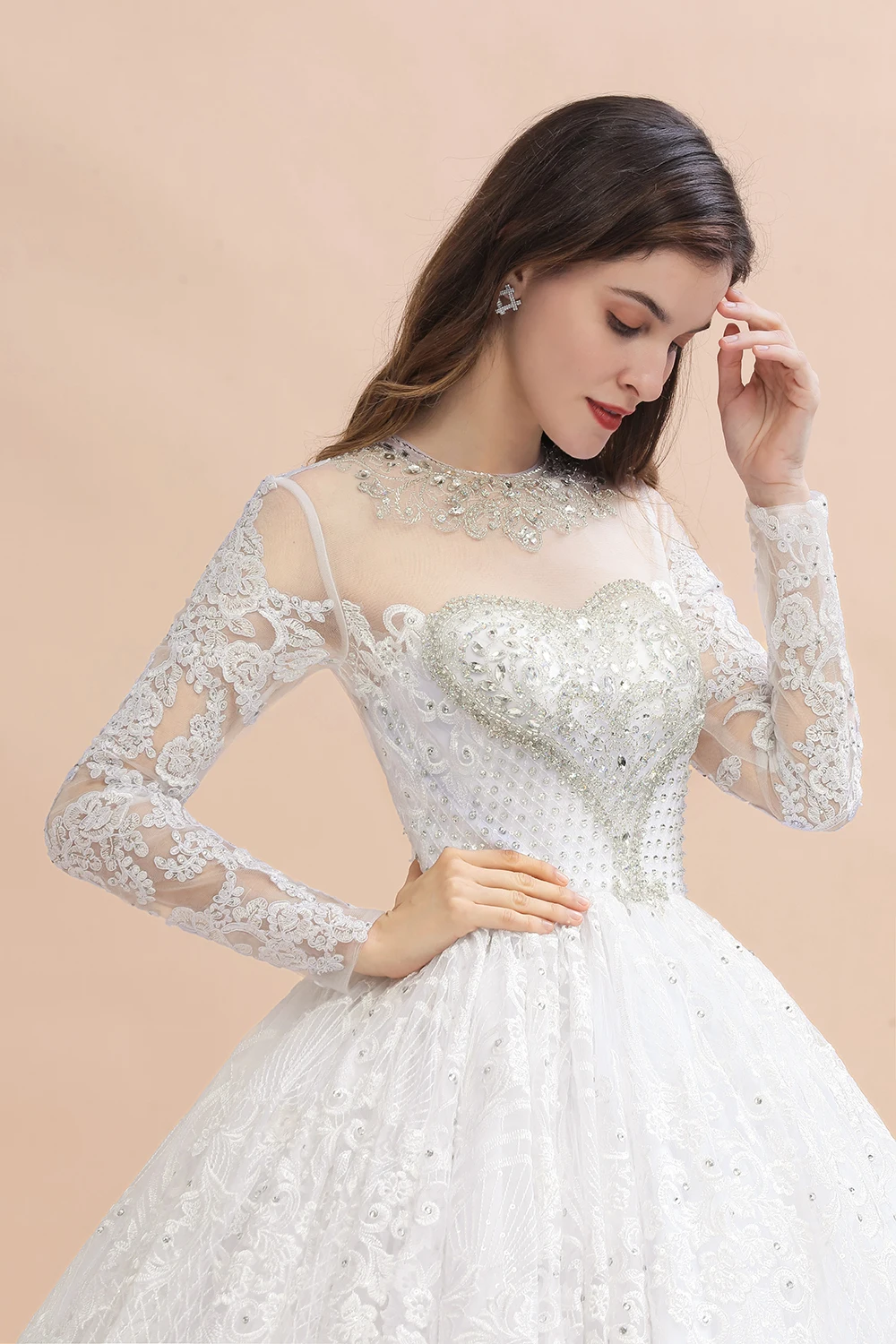 Real Photo Arabic Ivory Wedding Dress Luxury Crystal Beading Lace Ball Gown Applique Long Sleeve Zip Design Wedding Gowns