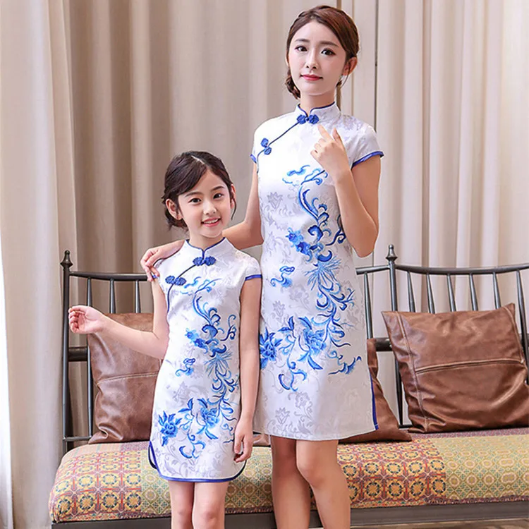 Платье-Ципао для мамы и дочки Семейный комплект одежды одежда ребенка семейный