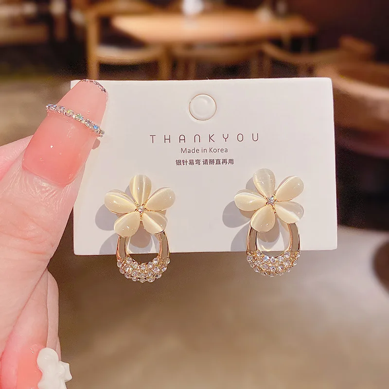 

Серьги женские серебряные с опалом и ананасом