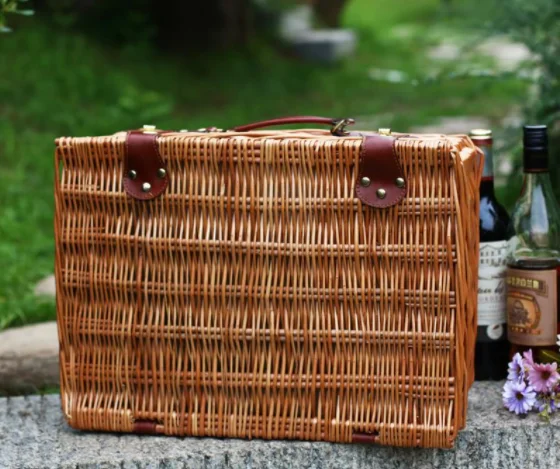 

Natural Wicker Picnic Storage Box Portable Food Container Outdoor tableware Snack Drink Organizer