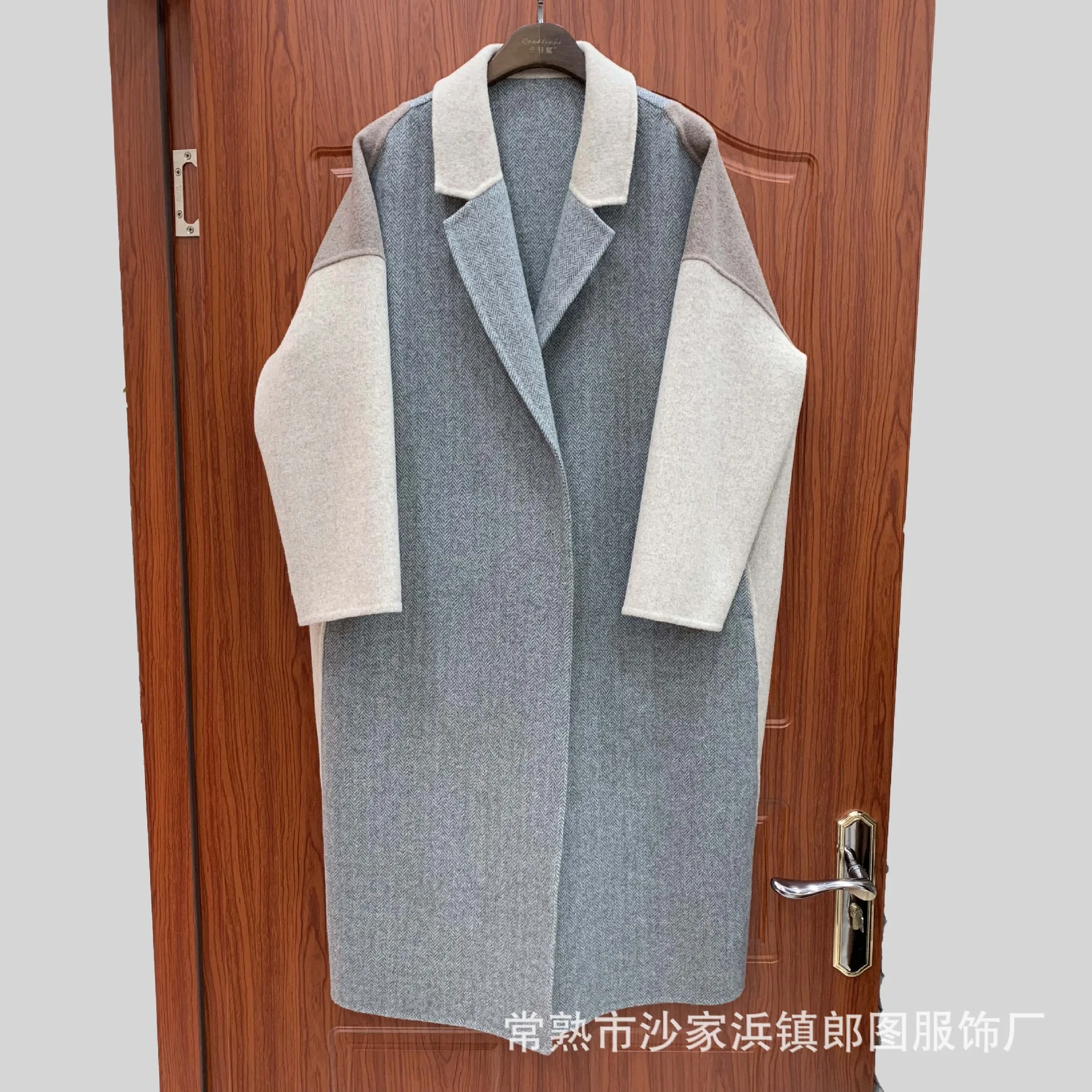 

quality oose cashmere coat lhigh women's long section 2021 new autumn and winter contrast color stitching wool double-sided woo