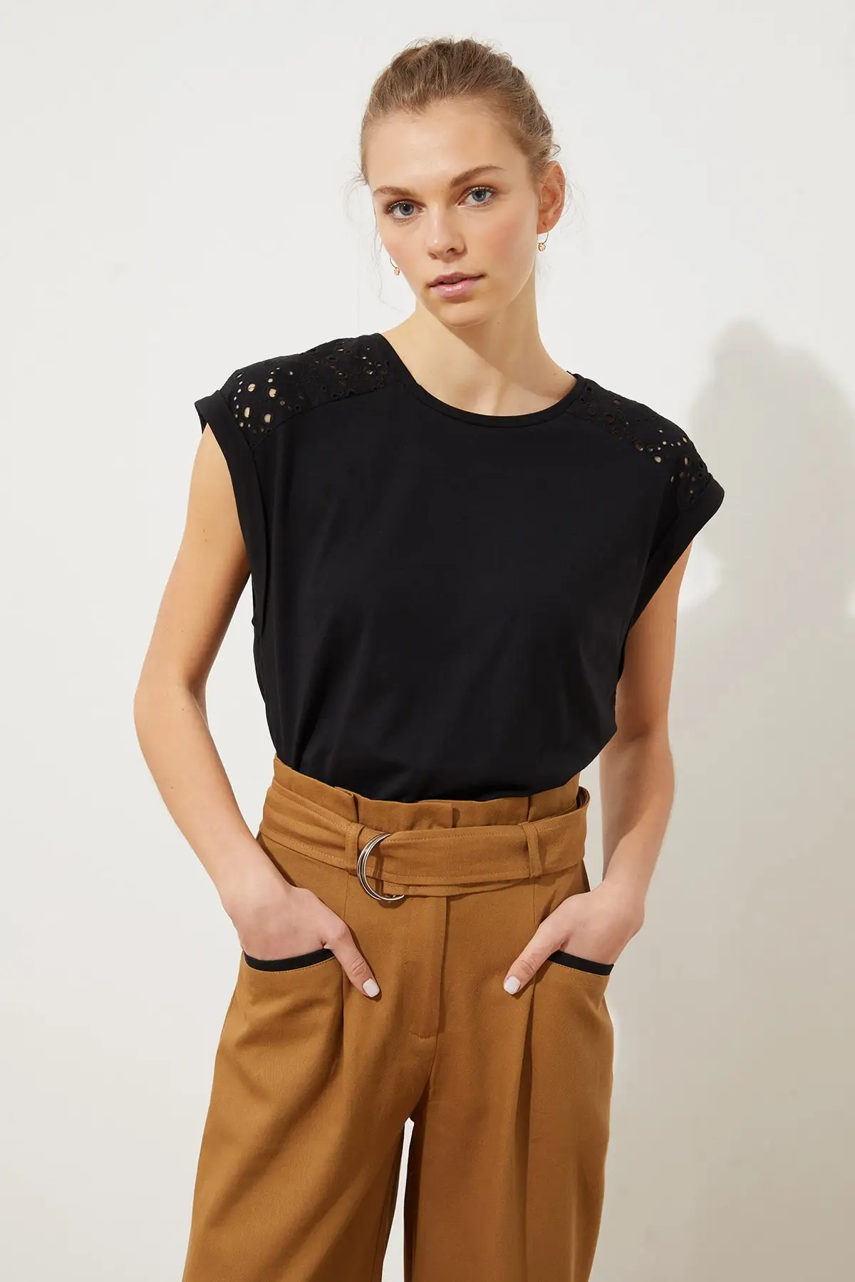 Трикотажная блузка с кружевной отделкой|Блузки| |