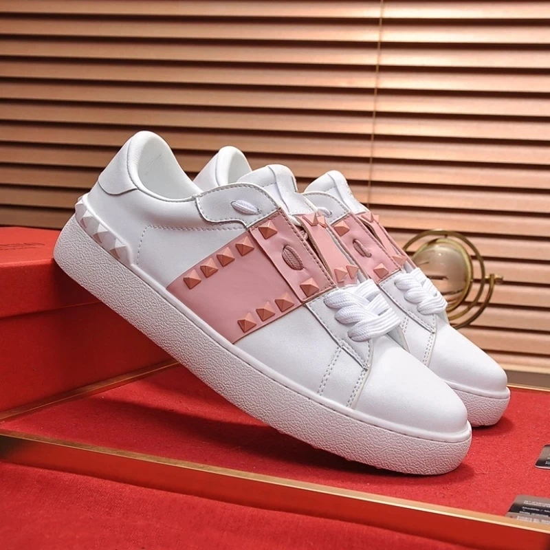 Женские роскошные женские кроссовки с заклепками повседневная обувь