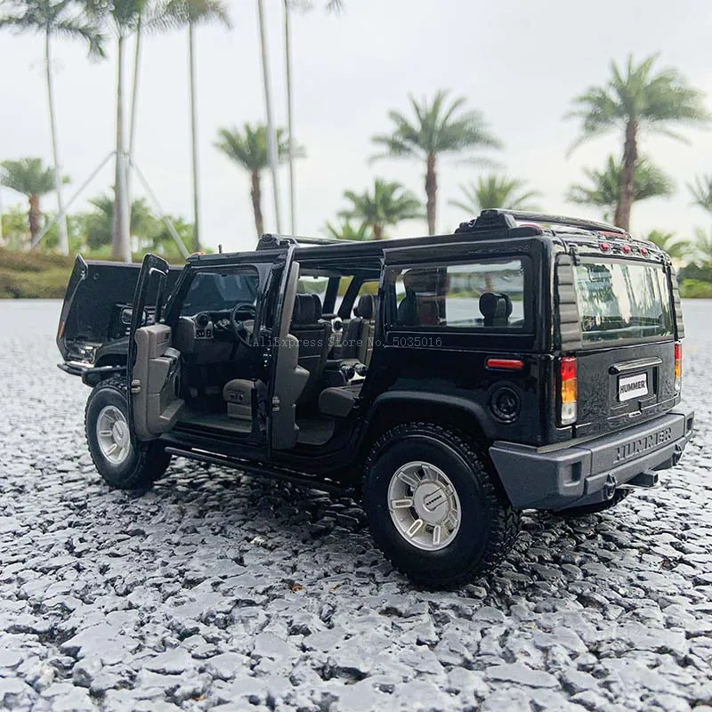 

Maisto 1:18 Hummer H2 static simulation die-casting alloy model car toy collection gift off-road SUV alloy car model