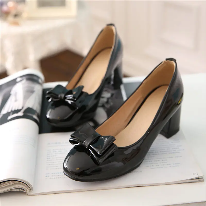 

Women's Shoes