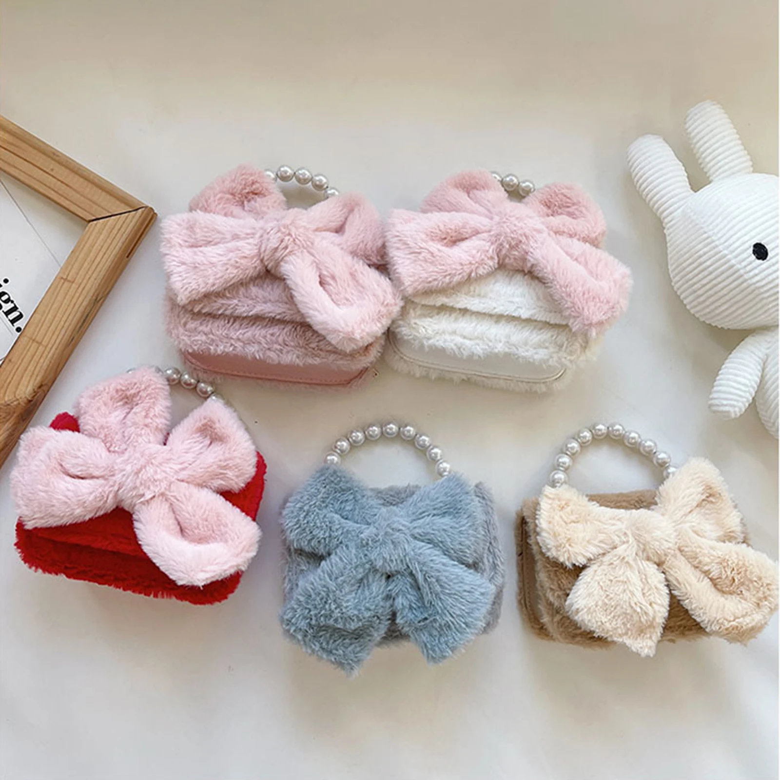 

Сумки на плечо для маленьких девочек, милые плюшевые Повседневные Вечерние Сумочки через плечо с бантом для принцесс, Детская уличная одежд...