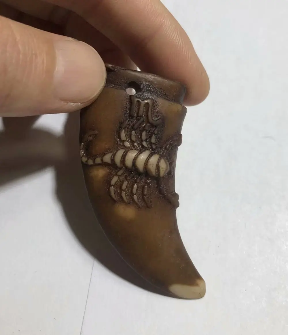

12 pcs Imitation Carving Tirbal Gothic Scorpion Antique Totem Keychain