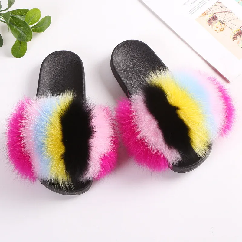 

Шлепанцы женские, из лисьего меха, в радужную полоску