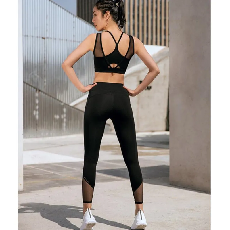 

Yoga Set New Running Fitness Set Female Fake Two Pieces Mesh Patchwork Quakeproof Sports Bra + High Waist Breathable Yoga Pant