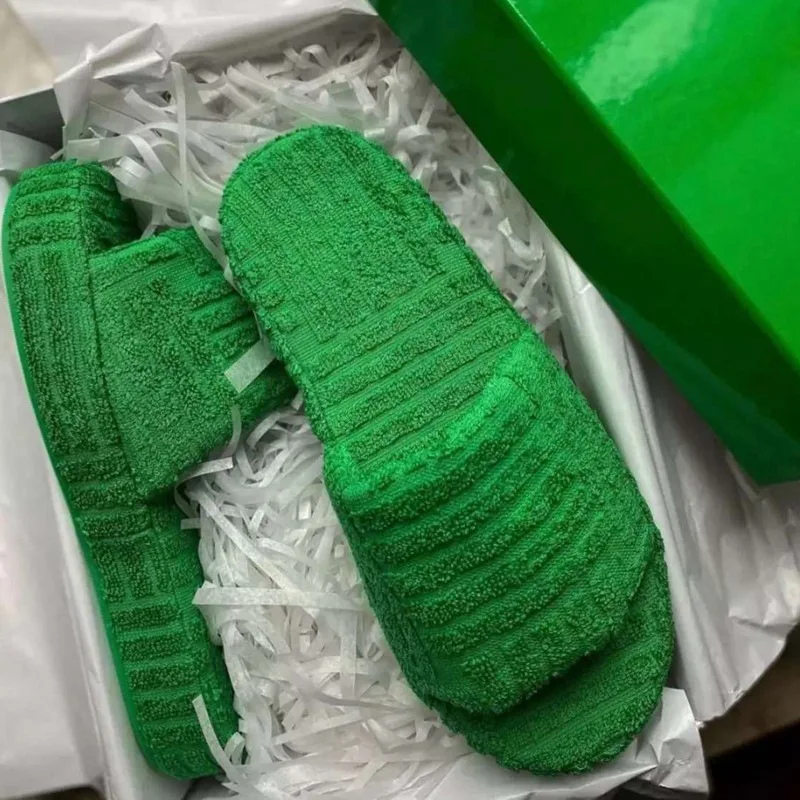 2022 Green Winter New Brand Women Slipper Fashion Green Fur Slides High Quality Soft Sole Comfort Open Toe House Flip Flops