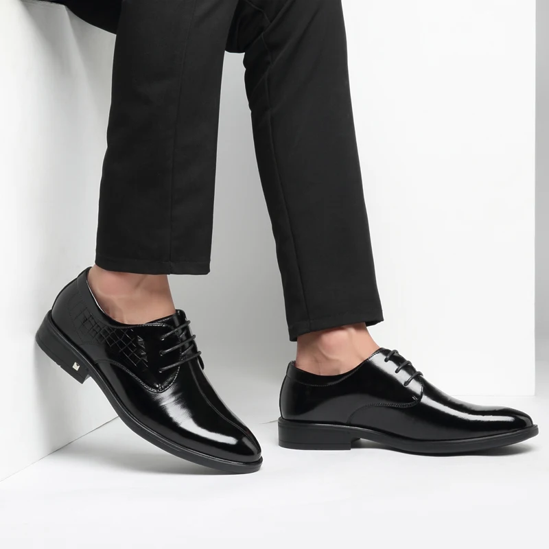 Туфли мужские деловые кожаные модные туфли дерби заостренный носок на шнуровке