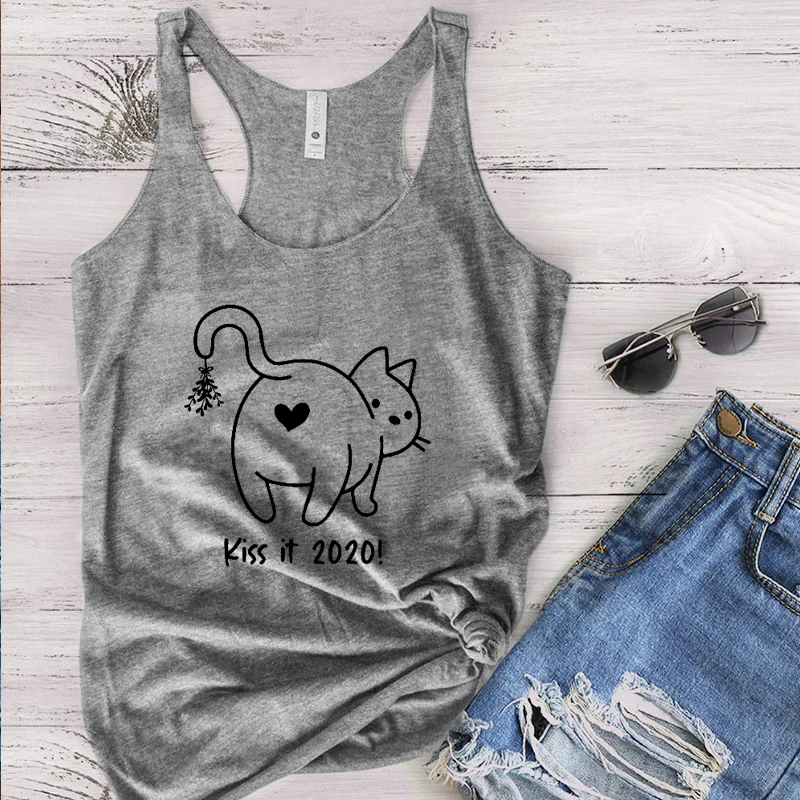 

Funny Cat 2021 Tee New Year Graphic Tees Gothic Ladies Tops 2021 Cartoon Kiss It 2020 Shirt Kawaii Woman Tshirts New