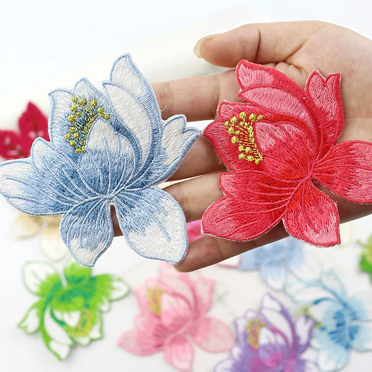 Красочное изысканное платье в виде лотоса и кленового листа с вышивкой античном