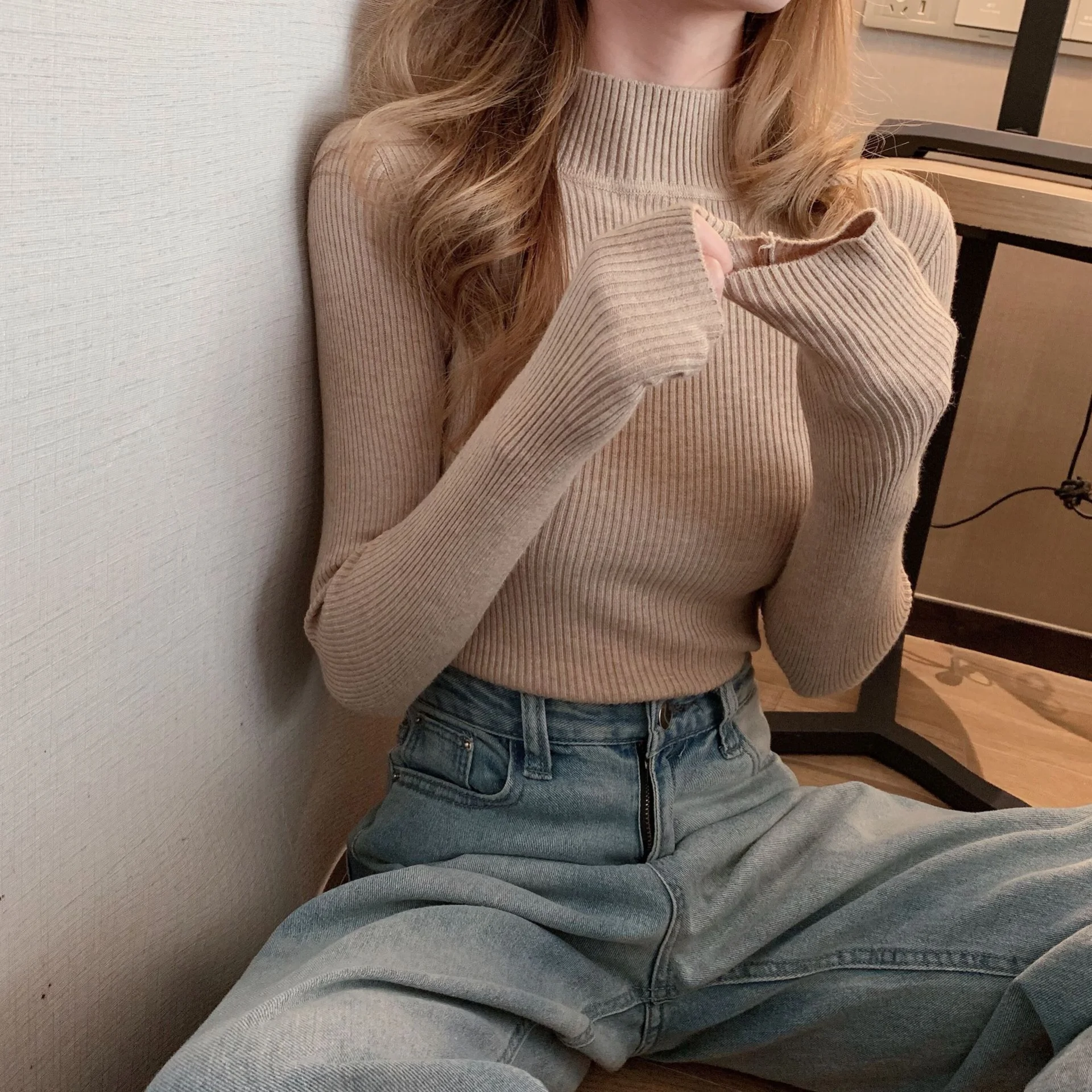

New fall/winter Joker pullover sweater Women's semi-high collar long sleeve sweater Slim solid color slim bottom coat.