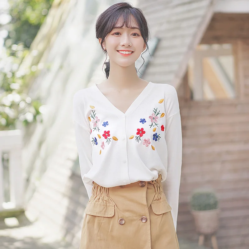 Шикарные свитера цвета хаки с цветочной вышивкой 2020| |