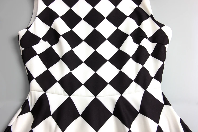 

2021 Summer Maxi Dresses Women Fashion Retro Print Swing Slimming Dress Black and White Plaid Banquet Evening Dress Floor-length