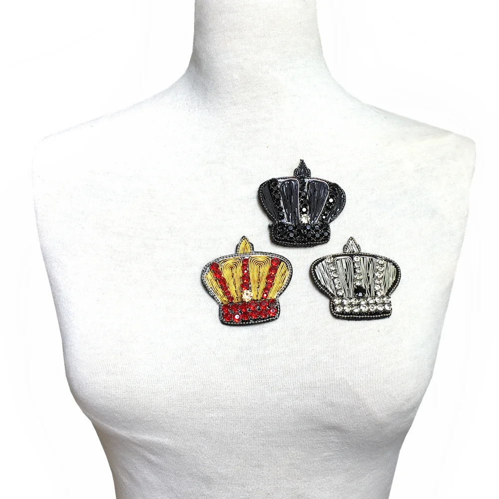 

4pc 6x6cm Crown Metal Embroidered Patch Diadem Beaded Patches Handmade Applique Sew On Patches For Clothing Shoes Parches AC1506