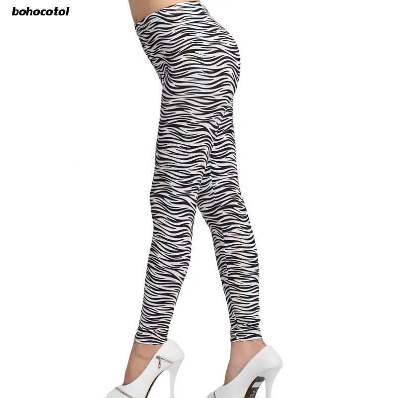 2020 European and American hot sale digital pattern printing leggings fashionable female pants