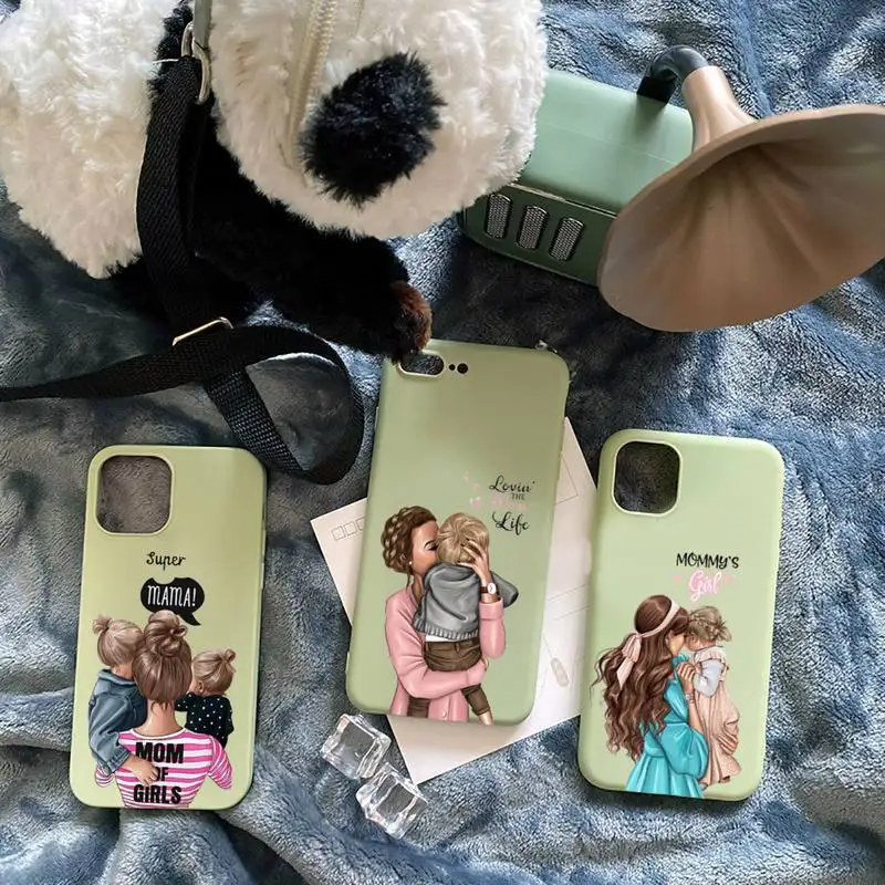

Baby Mouse Mama Mouse Super Mom Gir Phone Case Candy Color for iPhone 6 7 8 11 12 s mini pro X XS XR MAX Plus high quality cover