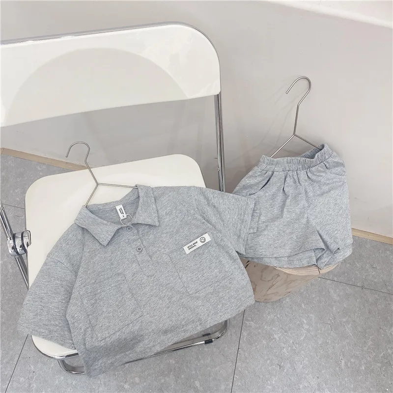 

2-7T Baby Kids Lapel Pullover Gray Boy Summer Cotton Suit Children Boys Short-sleeved Polo Shirt + Overalls 2pcs Sets Outfits