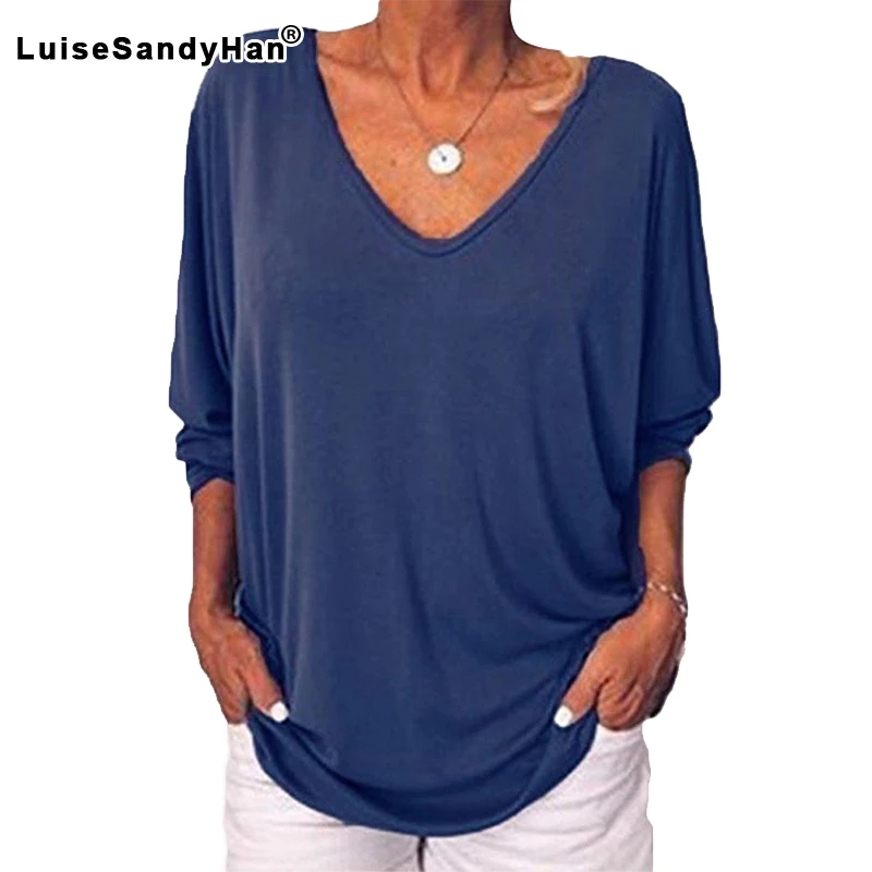 Футболка женская с треугольным вырезом рукавом летучая мышь на кнопках