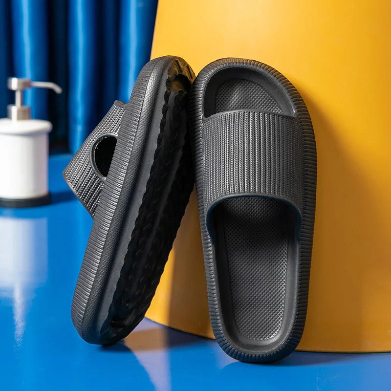 

Shoes for Men Slides Soft Comfortable Fashion Brand Summer Slippers Men Mujer Home Slippers Femme Luxury Designer Slippers Women