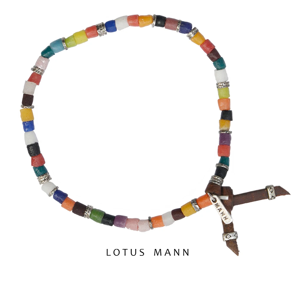 

Lotus Mann Little story. Rare and small mini-African trade beads couple bracelet