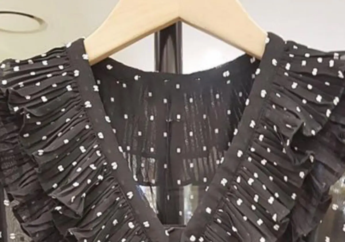 

2020 Autumn and Winter New V-neck Lantern Sleeve Polka Dot Dress
