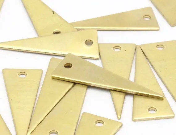 

Соединители. 12 шт. сырая латунь (28x10x0,80 мм) A0793