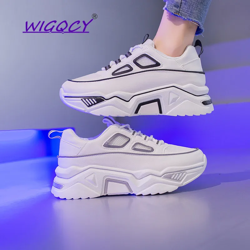 Женские кроссовки дышащая сетчатая обувь на платформе с ночным освещением