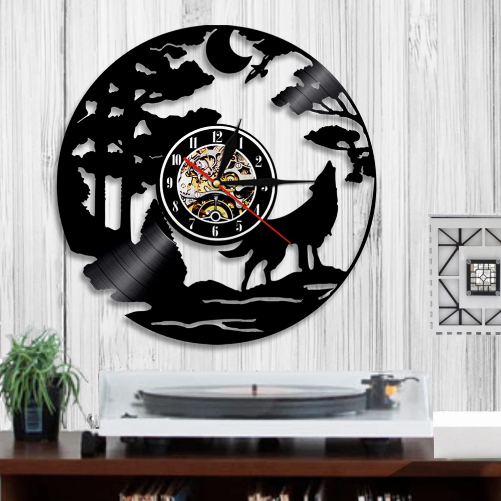 Декоративные настенные часы с изображением воющего волка дикой природы