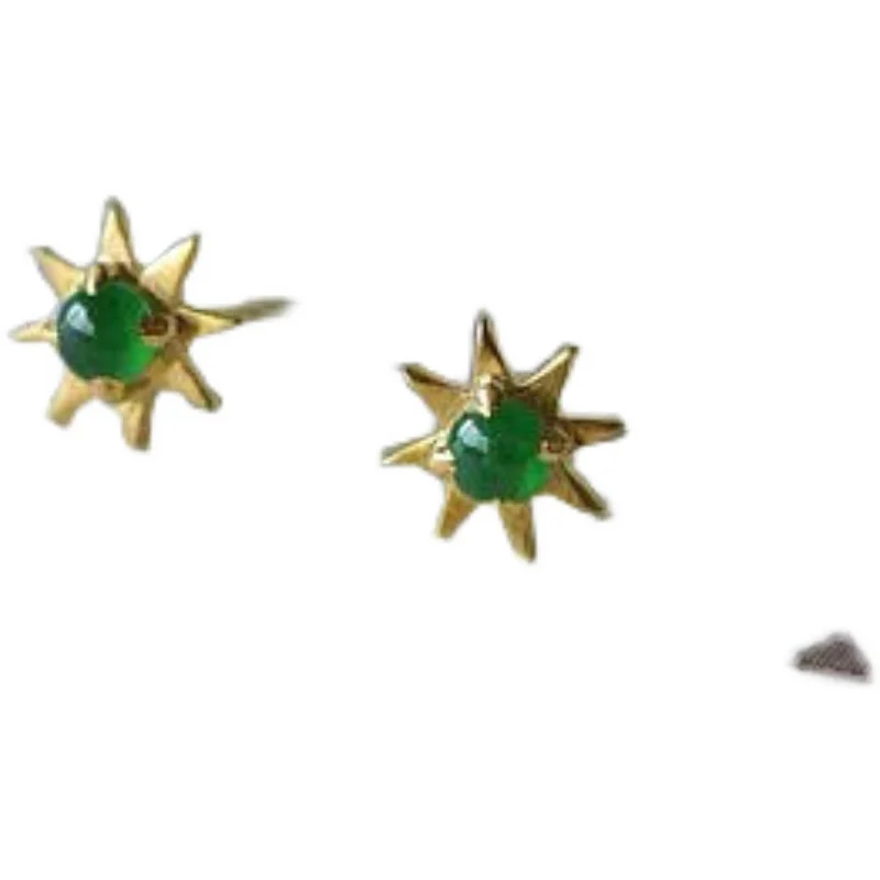 

Ice-like Yang Green Myanmar Chalcedony Ear Stud Earring S925 Sterling Silver Inlaid Small Sun Light Luxury Temperament