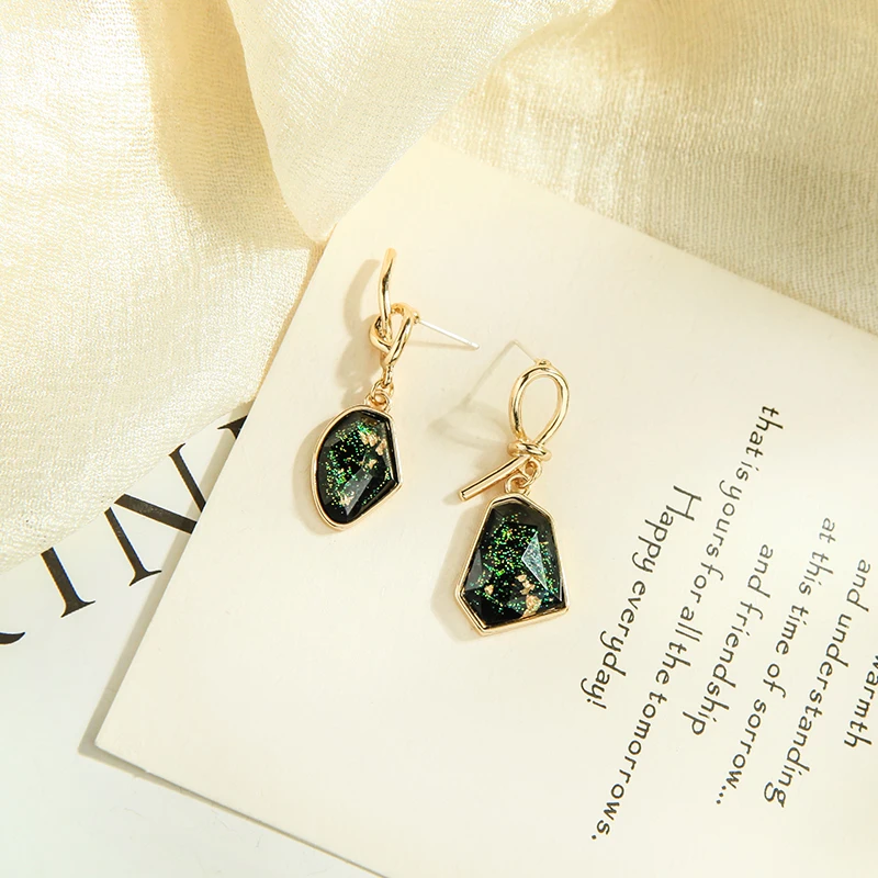 2020 новые ювелирные изделия Асимметричный узел темный цвет смолы геометрическая