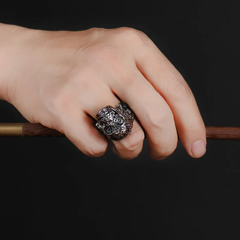 

Skull Ring Magic Tricks Gimmicks Props Flash Vibrate Ring Magic Tricks Close Up Magician Props
