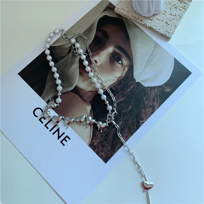 

Baroque Pearl Necklace White Pearl Chain Link Chain Splicing Silver Heart Pendant Statement Clavicle Chain Necklace For Women