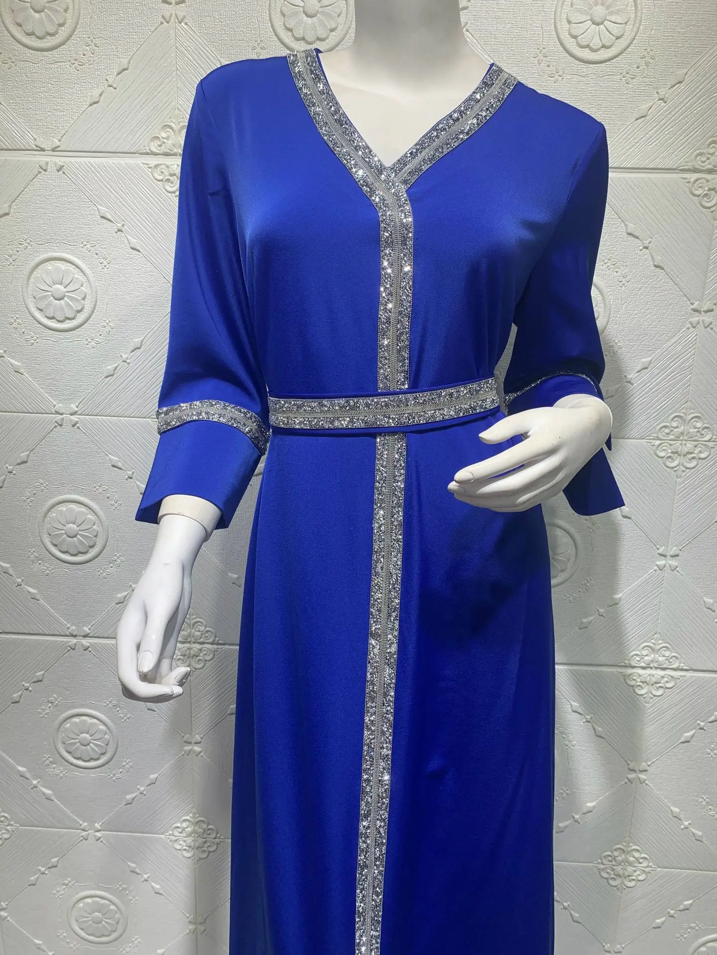 

Diamond-Studded Muslim Middle Eastern Women's Belt Robe Abaya Turkish Long Muslim Women's Clothing