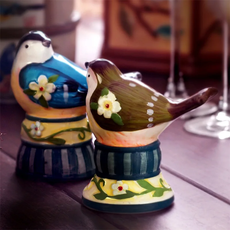 

2PCS Hand Painting Bird Toothpick Holder Box Ceramic Tooth Pick Dispenser Decorative Table Storage Distributor Modern Home Decor