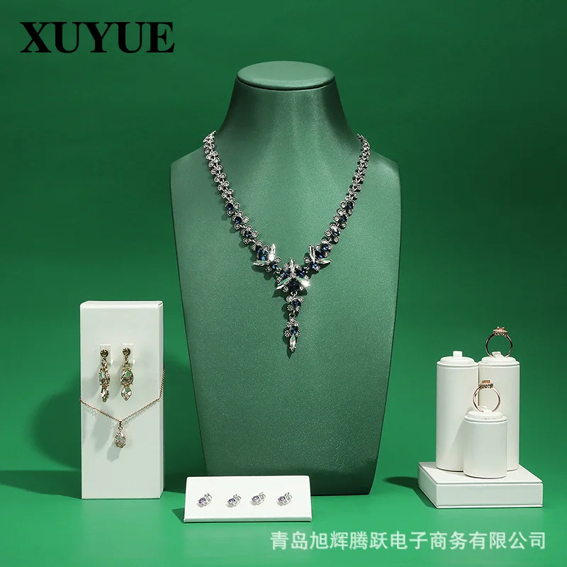 New jewelry props model portrait display stand pendant necklace display stand display jewelry pendant in stock