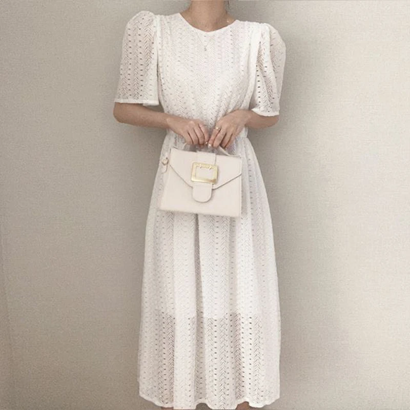Женское кружевное платье с пышными рукавами летнее однотонное в стиле ретро