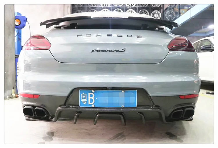 Углеродное волокно Передняя голова губы разветвители Задняя накладка на