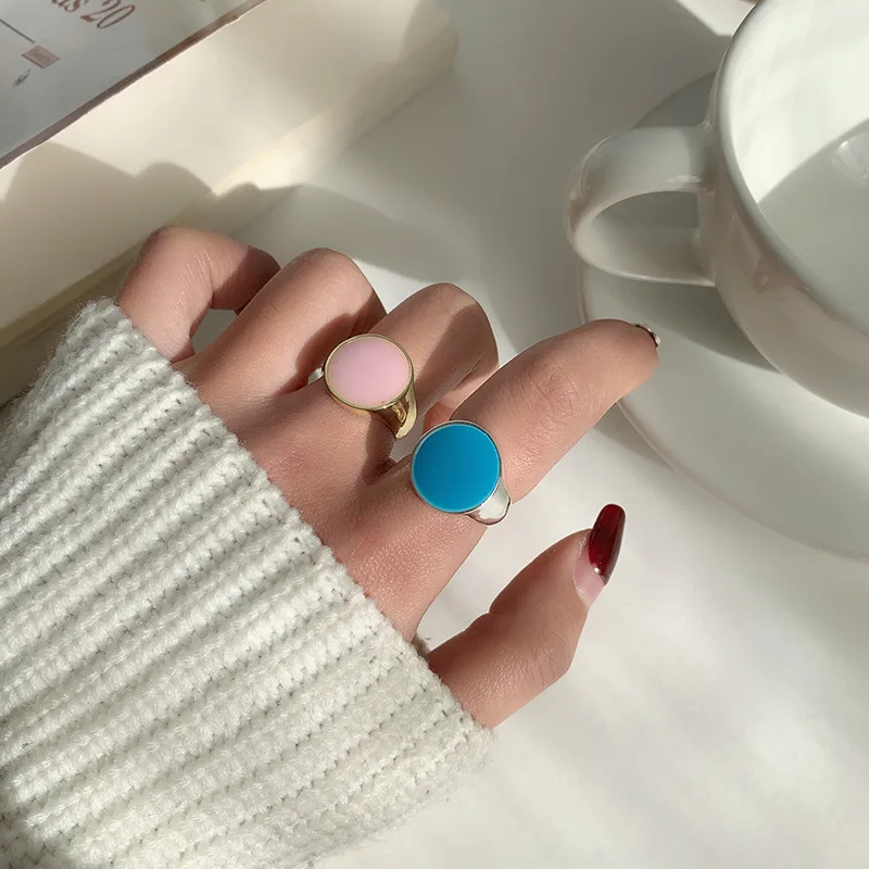 

2021 New French Vintage Fashion Metal Color Candy Girl Drip Glaze Wide Version Round Ring for Women Gilrs Jewelry Gift Trend