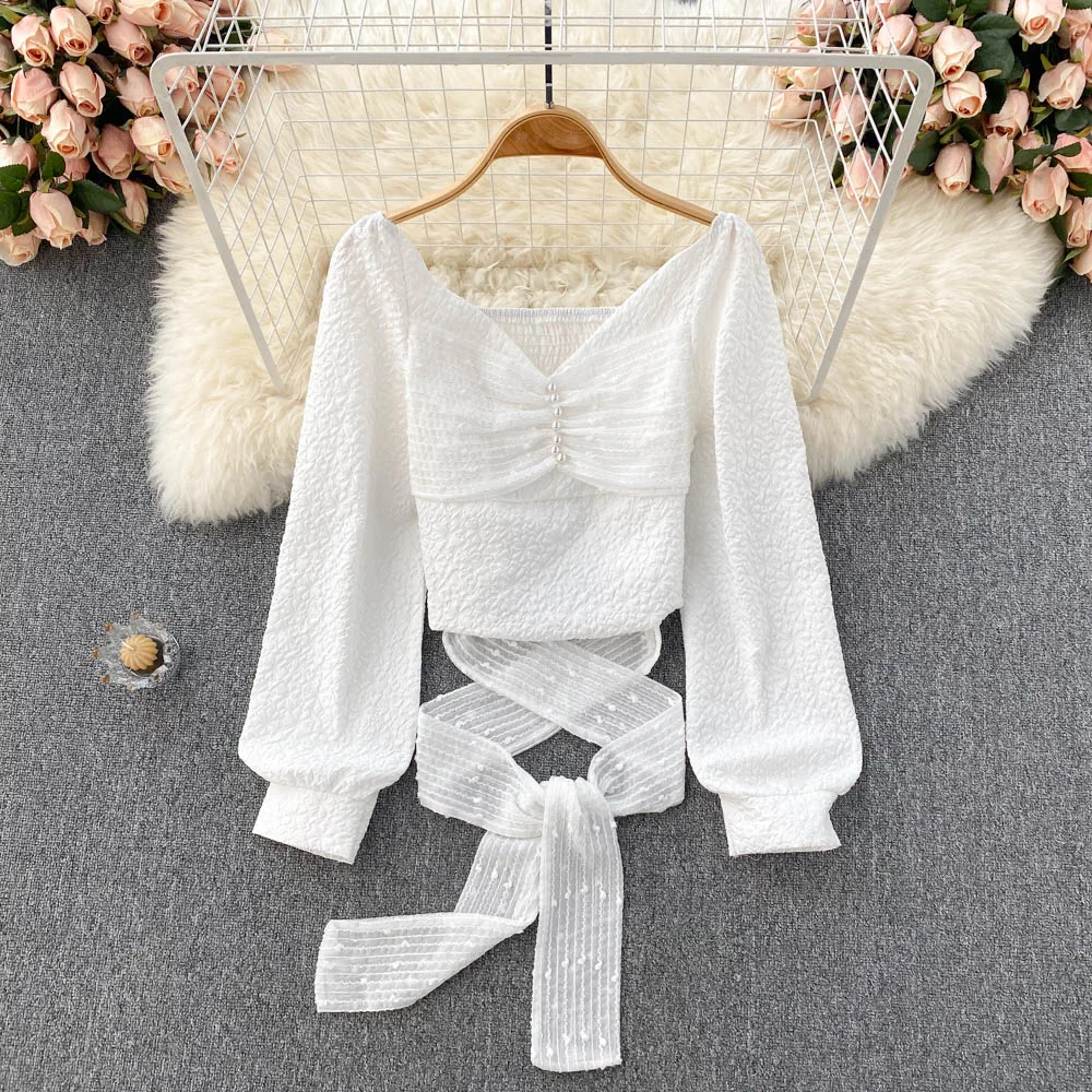 

Женская блуза с V-образным вырезом, длинным рукавом и буффами