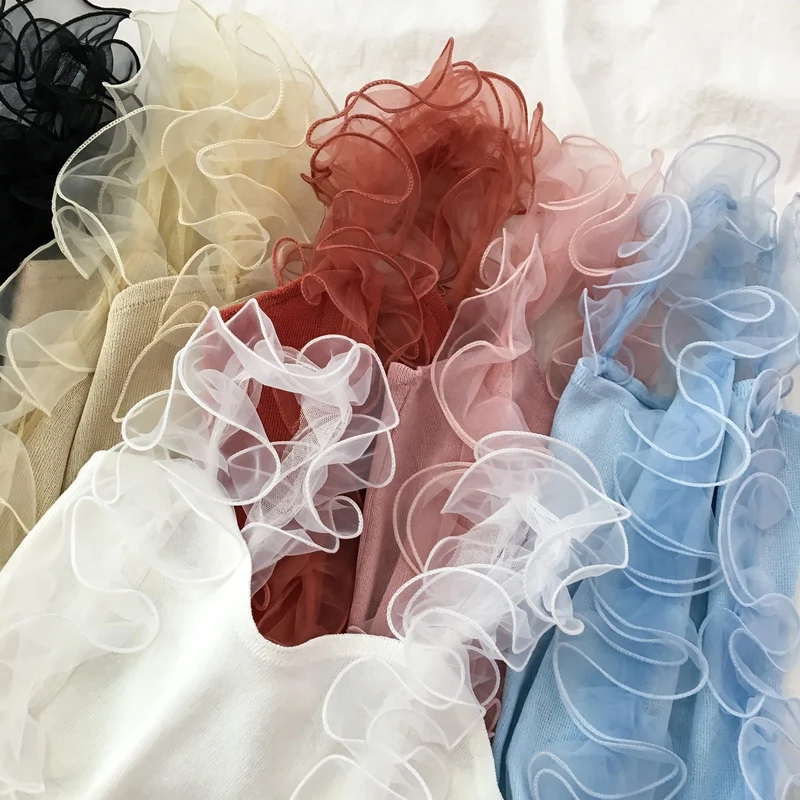 Женский укороченный топ на бретельках с рюшами кружевной L0445 лето-осень 2020 |