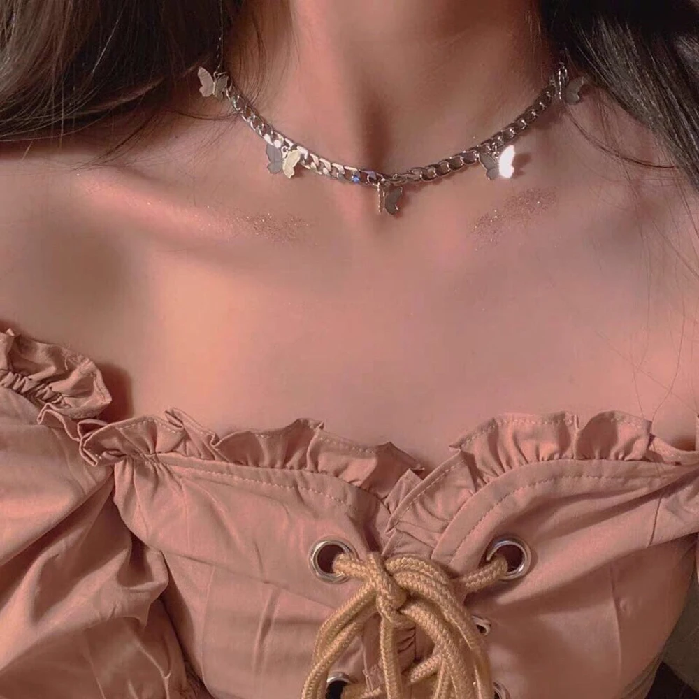 

Korean Elegant Wild Long Rhinestone Pearl Bow Heart Shaped Dangle Necklace For Female Dress Decor