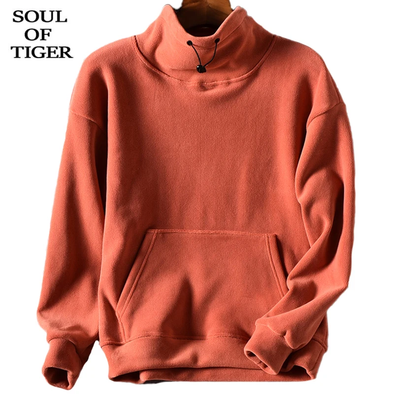 

Hoodies & Sweatshirts